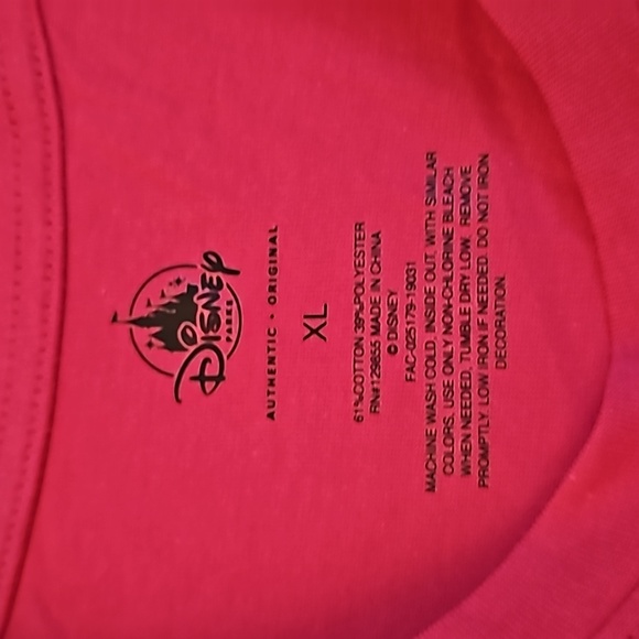 NWT - Disney Parks - Bright Pink Sequin Tee - New With Tag - Picture 2 of 6